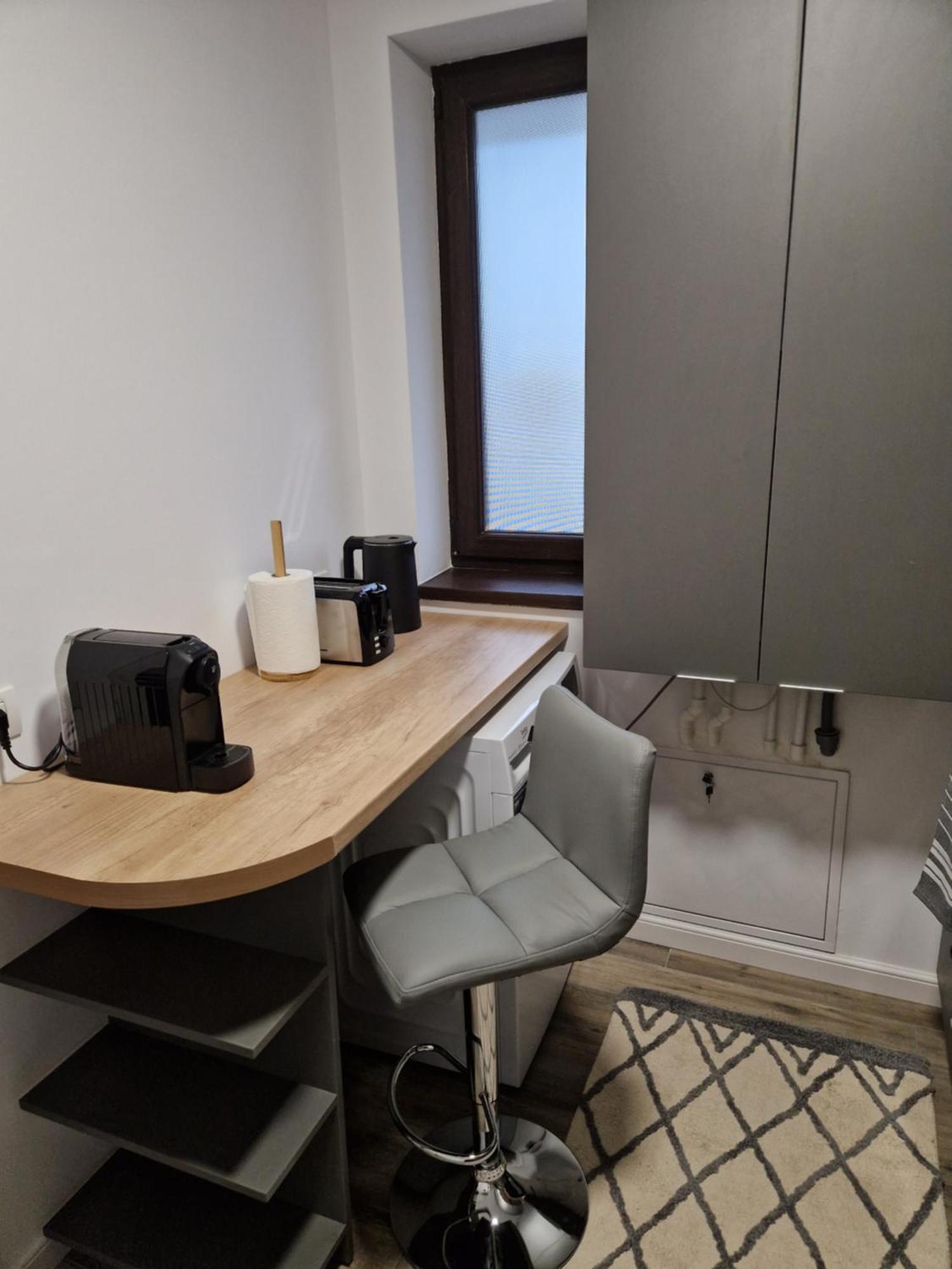 Craitelor Boutique Airport Apartment Отопень Екстер'єр фото